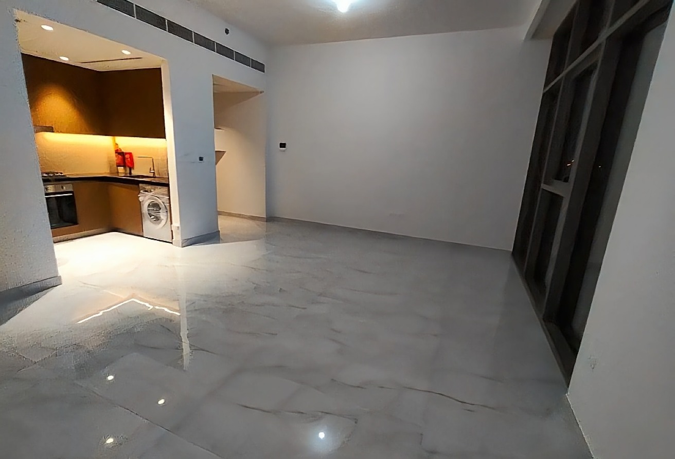 Spacious 1BR Apartment | Balcony & Downtown View